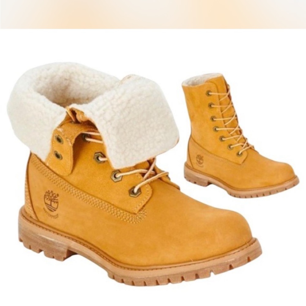 Timberland fold over boots with Fleece Lining